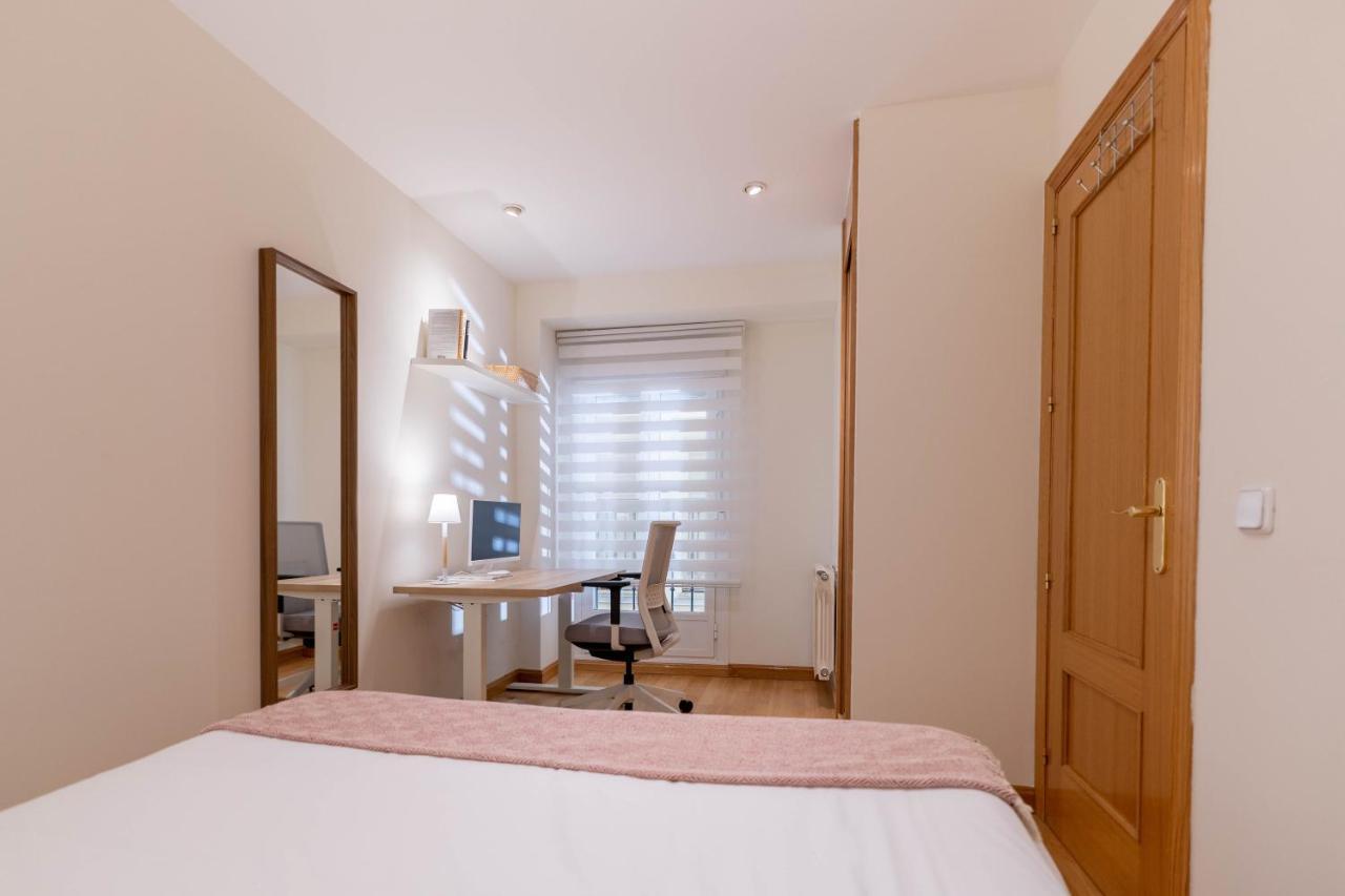 Amazing apartment in Huertas Madrid Buitenkant foto